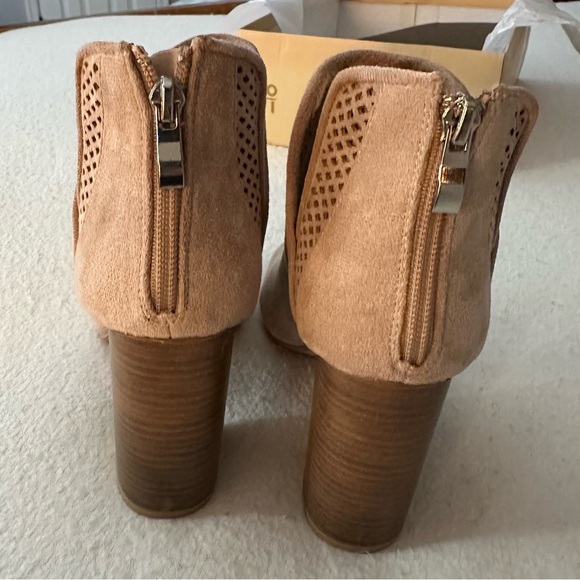 Yoki Peek Toe Bootie - Picture 8 of 10